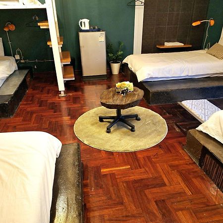 Ddm House Vandrerhjem Bangkok Eksteriør bilde