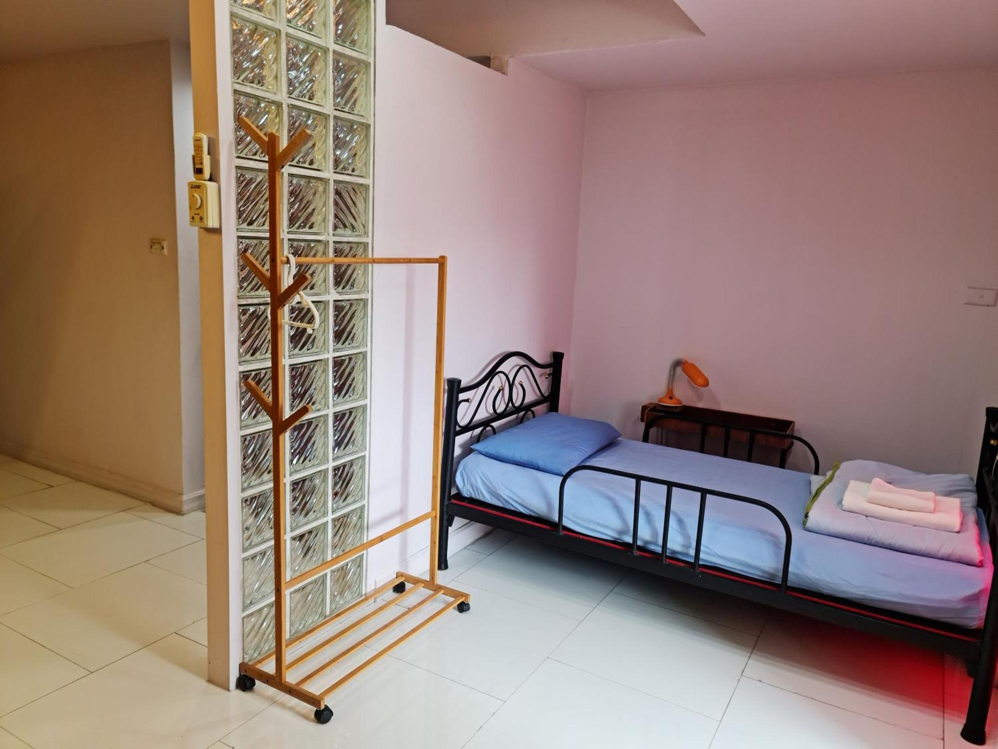 Ddm House Vandrerhjem Bangkok Eksteriør bilde