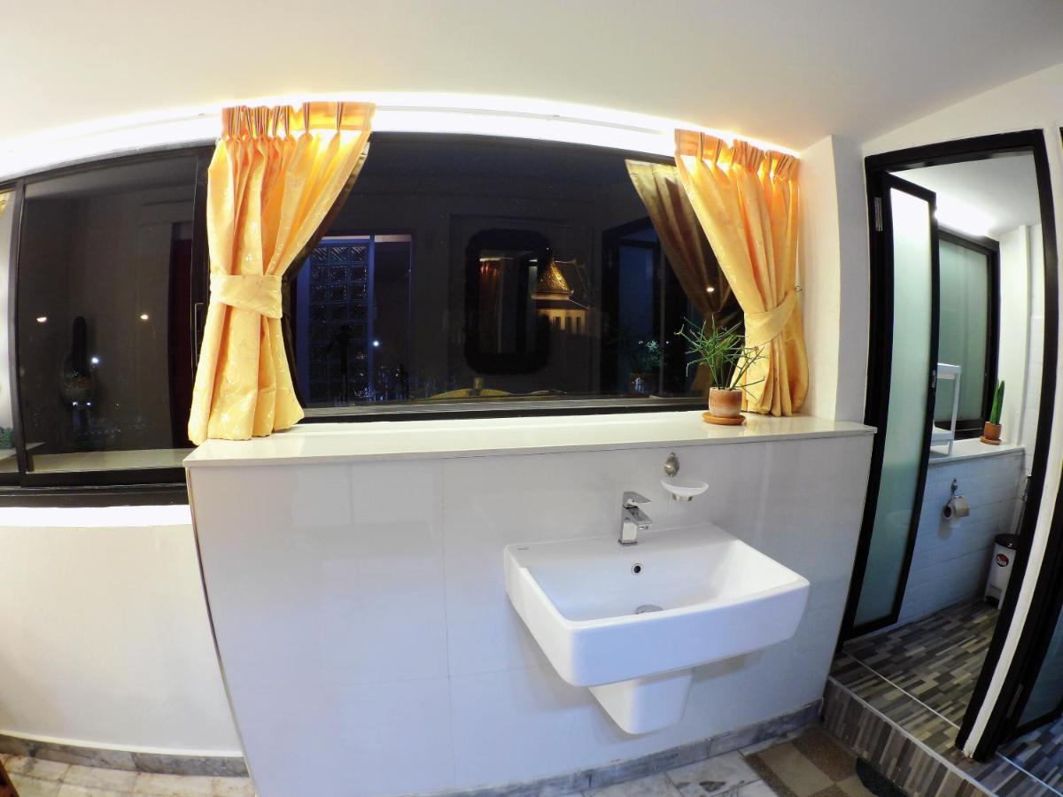 Ddm House Vandrerhjem Bangkok Eksteriør bilde
