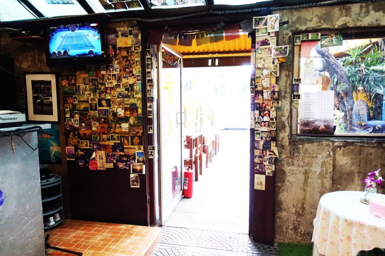 Ddm House Vandrerhjem Bangkok Eksteriør bilde